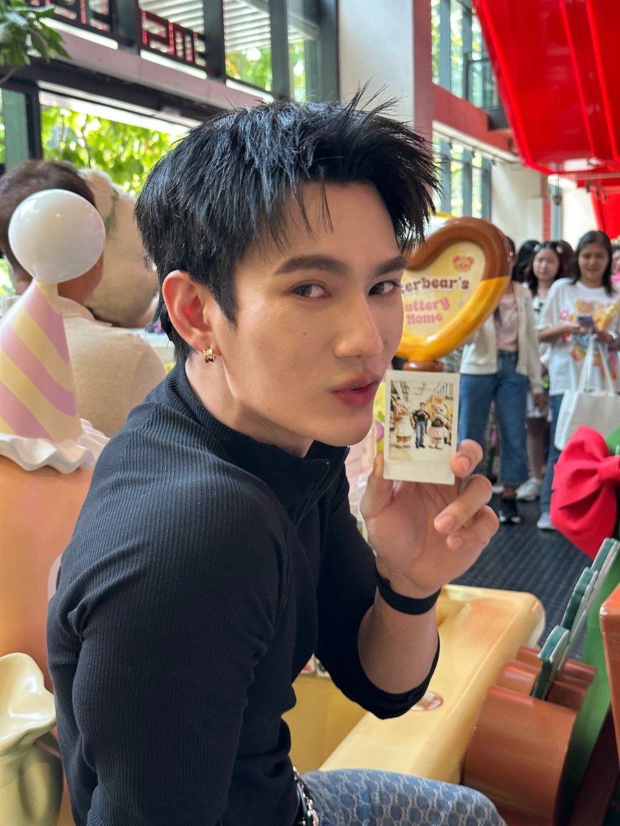 shrimpppp_p's tweet photo. ถ่ายรูปโพลารอยด์กับยูกสาวด้วยหยอออ
น่ารักจัง 💖✨🪽

IG : badcrazyphone
#Butterbear #Biancabear
𖾕𖾝꙼ᩚ𛲕𖾟 #pavelphoom @pavelphoom https://t.co/92kcaHWd7Z