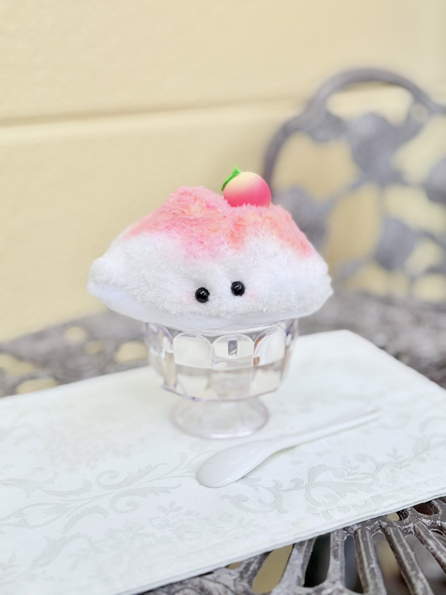 cootan181's tweet photo. 暑すぎて溶けちゃった🍧💦
山梨帰省中のため桃味！🍑 https://t.co/gNiNAfWBKA