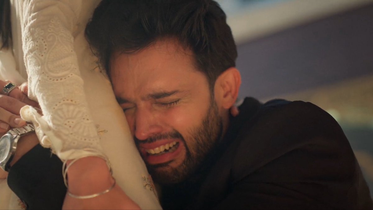 lettheraintalk's tweet photo. No one and I mean NO ONE, does emotional scenes like Parth🥺

#parthsamthaan • #seherhonekohai https://t.co/xsjY61Ulwm