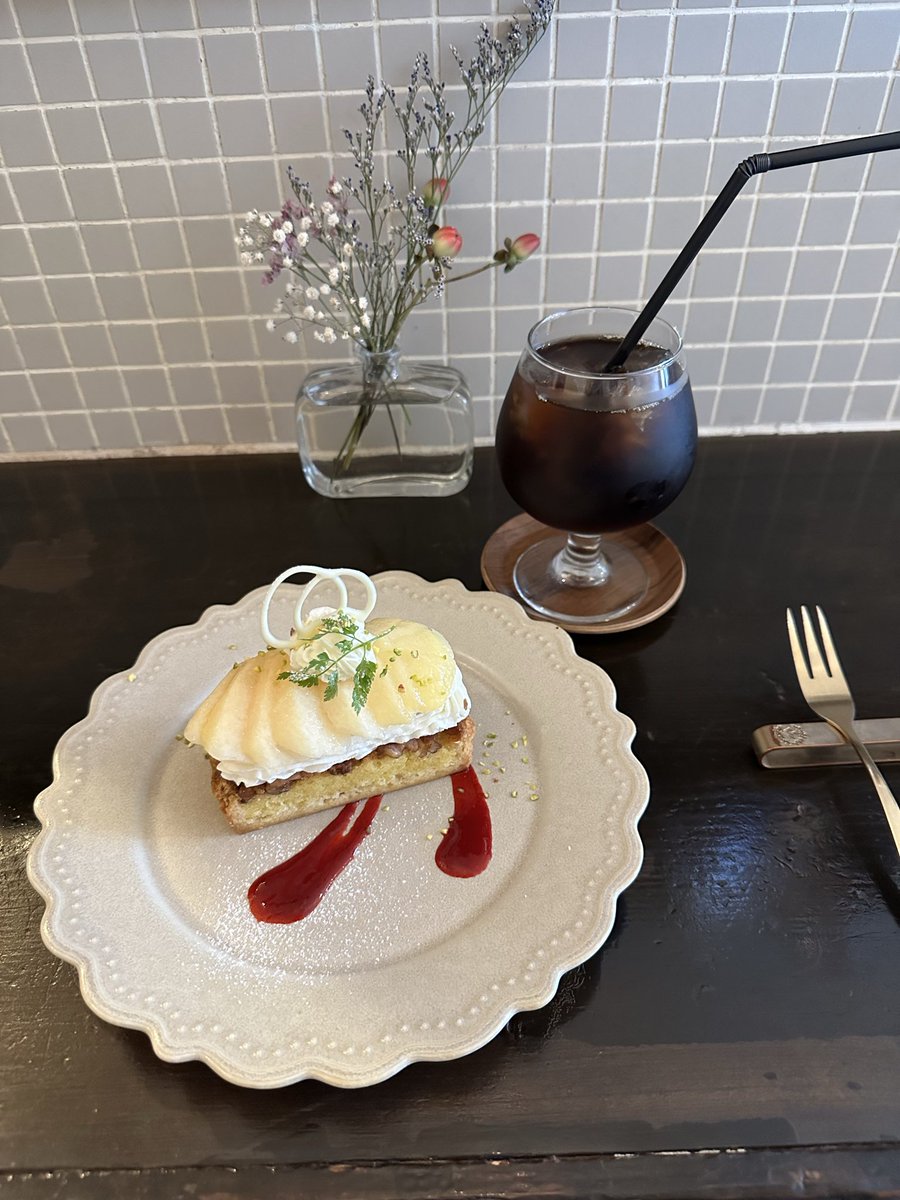 cryptaro2708601's tweet photo. 📍 cafe 2u(東中野)
ケーキとコーヒーがおいしい隠れ家カフェ。
ひとりでゆっくりしたい時に最適！
桃はほっぺたが落ちるほど甘く、サクサクのタルトとの相性がバッチリでした💯
コーヒーもたくさん種類があるので好みのものに出会えるはず https://t.co/naNtVlG9U9