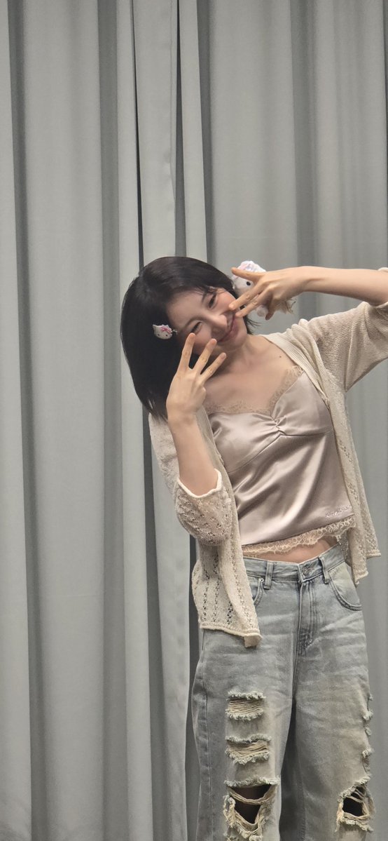 0111_FLOWER's tweet photo. 260719 위드뮤
째욘 조아♡ https://t.co/KlwRXiFZr5