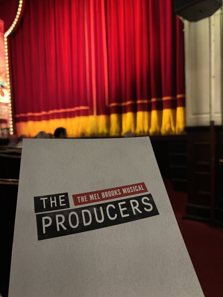 KTL01's tweet photo. The Producers is often just bonkersly absurd (sometimes you can’t actually believe what you’re being presented with!) it’s outrageous, subversive, funny and packed with physical gags, all expertly timed. Great afternoon! #theproducers #garricktheatre https://t.co/vjWxVPHlO2