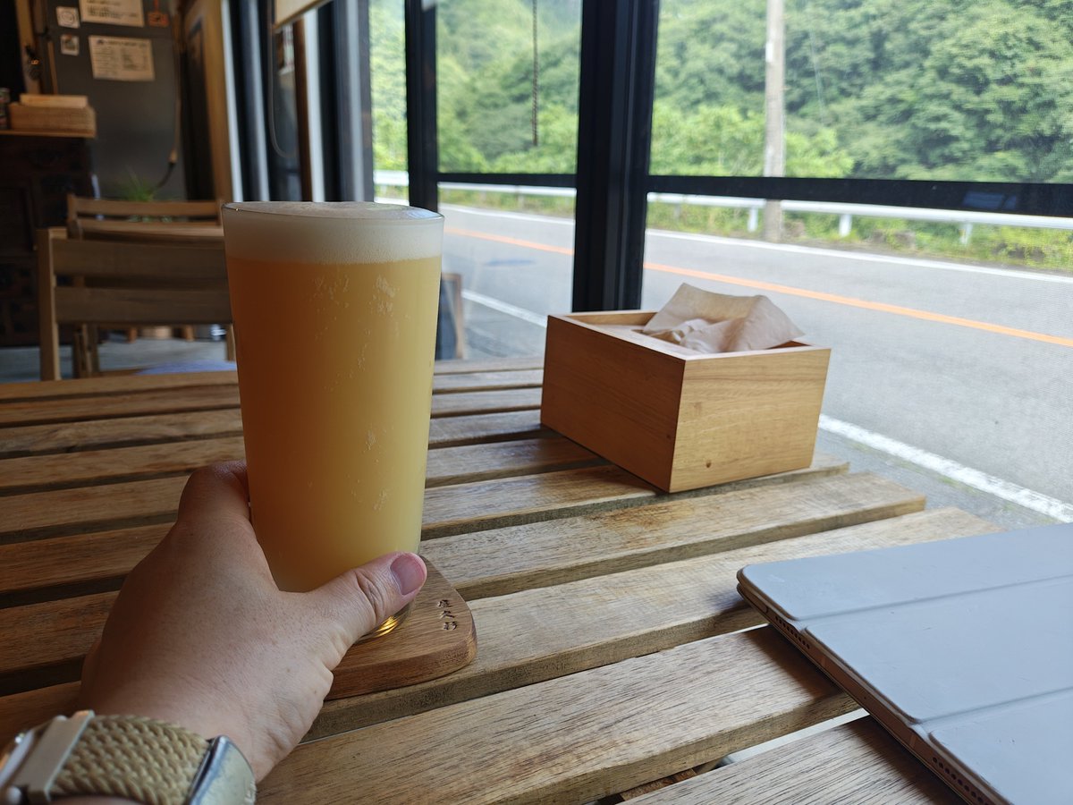 yuuki_maxio's tweet photo. 丹波山村にブルワリーがあったのね！🍺
今回は飲むために車でなくバスで来てるので、存分にいただきました！
すごく美味しいのに、丹波山でないとこれが楽しめないのか
また丹波山に泊まろうかな https://t.co/CsZTYywPJo