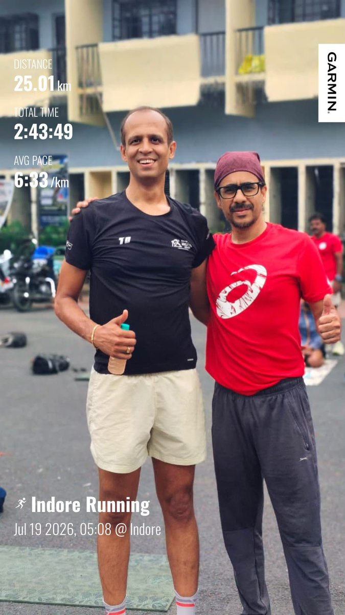 hrsanjaynegi's tweet photo. While the city was sleeping, we were putting in the work. 🌅 25.01 km in the books with Saurabh. Average pace: 6:33/km. Sunday Long Run therapy is real! 👟💥 🏃
#SundayLongRun #MarathonTraining #IndoreRunning #RunningBuddy #FitnessGoals #GarminRunning #RunnersOfTwitter https://t.co/UQPEFfRIef