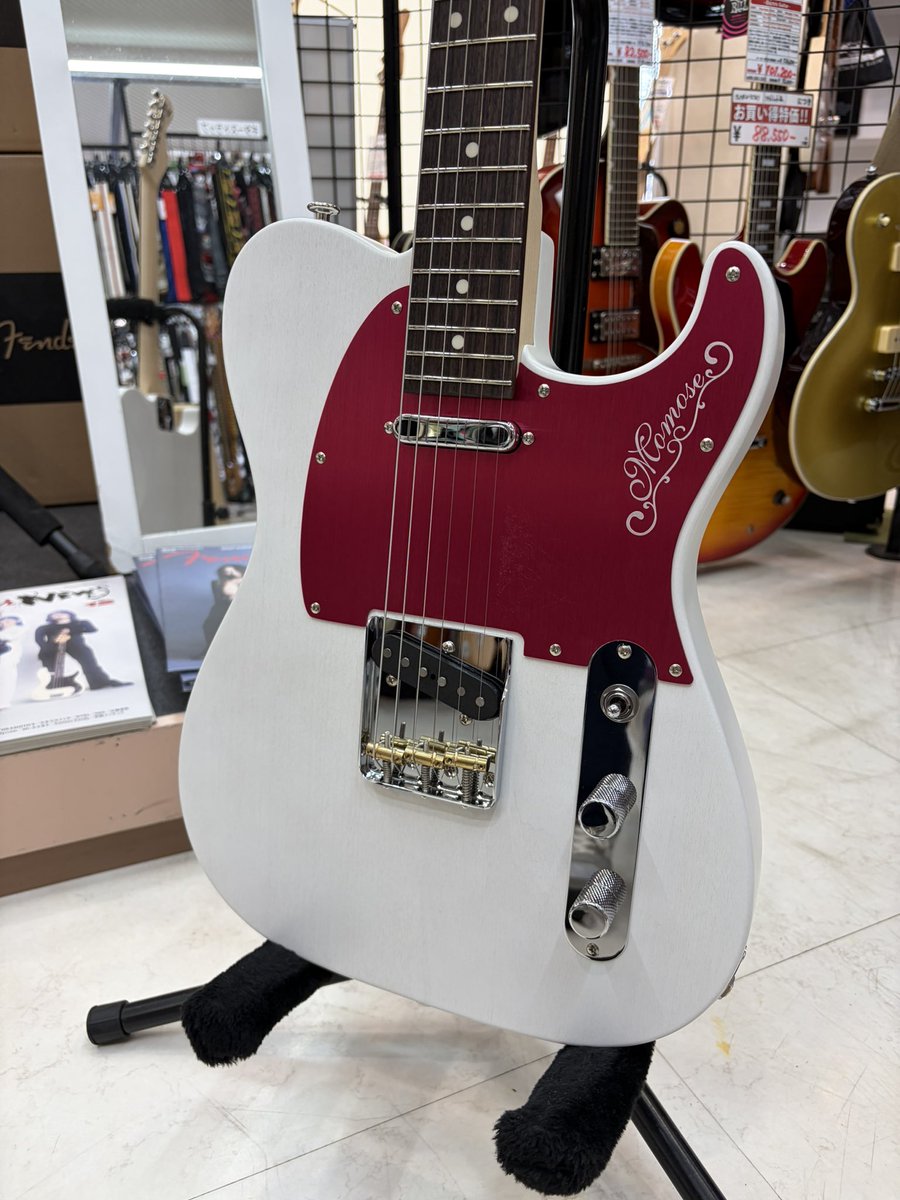 入荷情報】 Momose MT1-ADZ-RD/R 赤いアノダイズドピックガードを採用