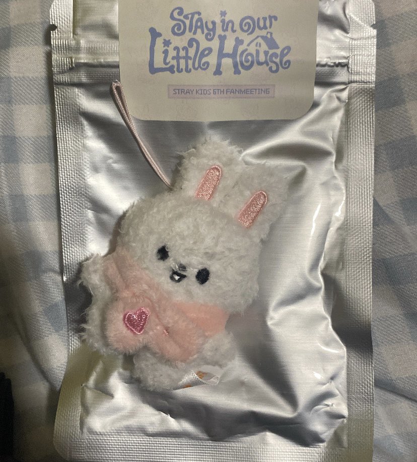 minnyan_25's tweet photo. ペンミグッズ　StrayKids 交換 スキズ

チャーム(ちぃこき命)
【譲】 🥟×2 🐷🐇×1 ,🥟×1(友人分)
【求】🐰<🐿️ , 🐶(友人分)

ラントレ
【譲】🐥🐶
【求】🐰

アクスタ
【譲】🐶
【求】🐰

マイクロ ZOO
【譲】ノーマル
【求】🍓🐰

郵便またはソウルコン現地手渡し希望
お気軽にお声掛けください🙇‍♀️ https://t.co/9rFZpZCaip
