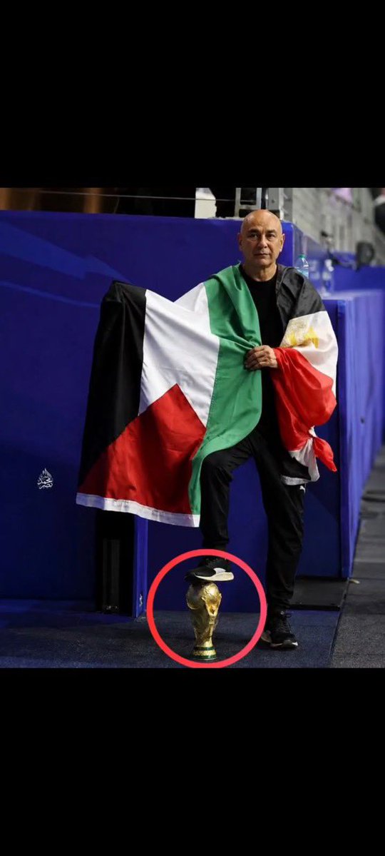77e_q's tweet photo. @ik_ohene7 لك دوووس  عليهم رفعتو روسنا وراس العرب اجمع  واشكركم على العب (النقي والشريف) وكشفتو لنا وللجميع الحقيقة للي نغفلت عن الغالبية اخوكم من سوريا وبلعكس على هاذ الاداء المشرف نعتبركم انكم حققتو كاس العالم والكل وقف معكم وفل يمـ..وت الشامتون بغيضهم 🫡 https://t.co/uiTElA0R9V