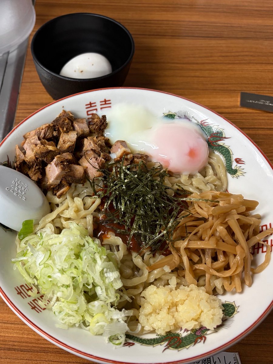 Zera_MESI's tweet photo. 太平楽六丁の目店へ
辛まぜそばの3からを食
非常に辛くて美味でした🙇🏻‍♀️
#ゼラ飯 https://t.co/FipUFYpdE2