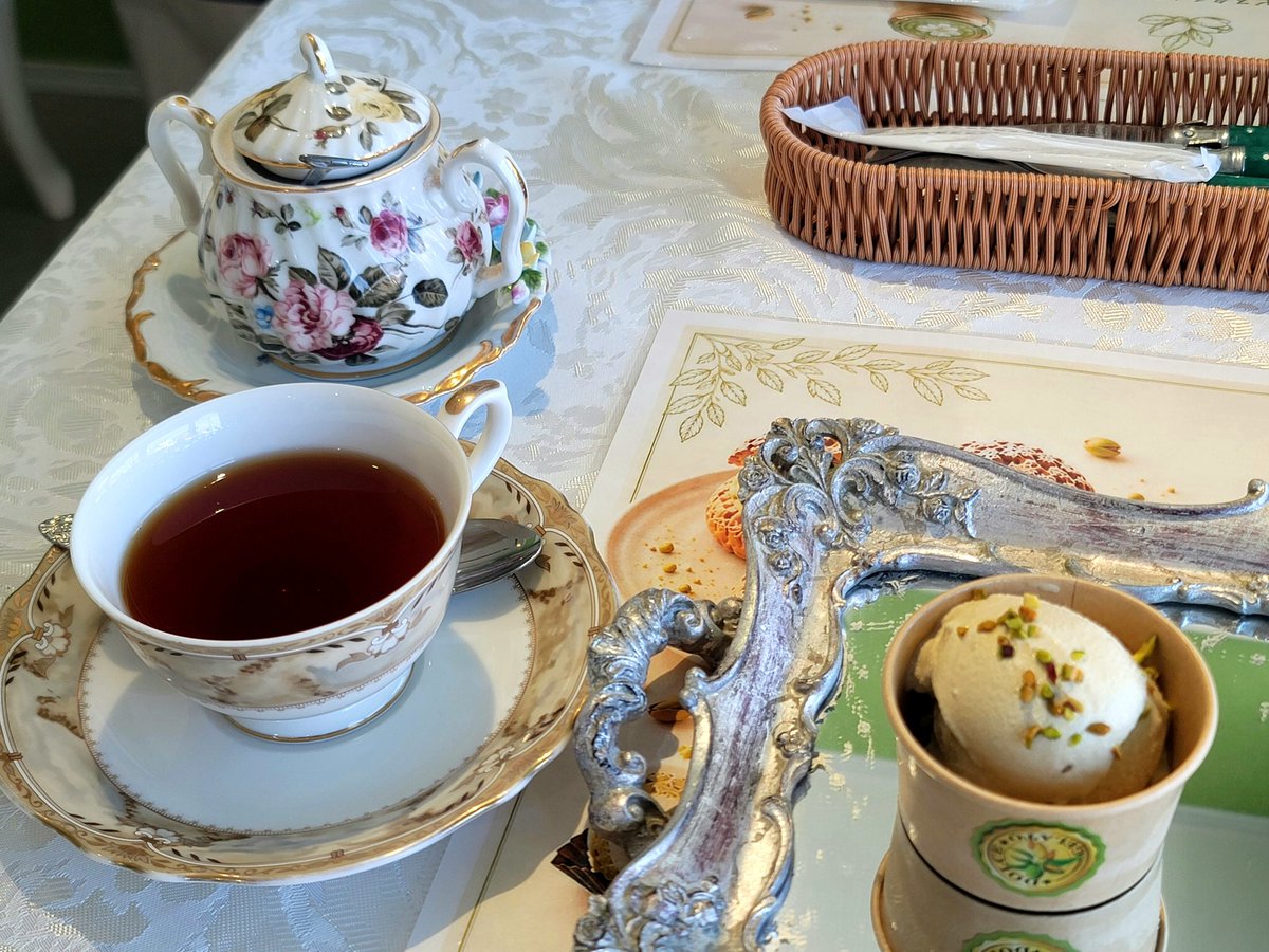 merumini's tweet photo. 久しぶりにのんびりした休日
大磯大衆食堂 #えびや にて昼食後、小田原のピスタチオ専門店 #PISTACCHIERIA にてイラン産ピスタチオのジェラートと紅茶でまったり https://t.co/60JbJtEEcU
