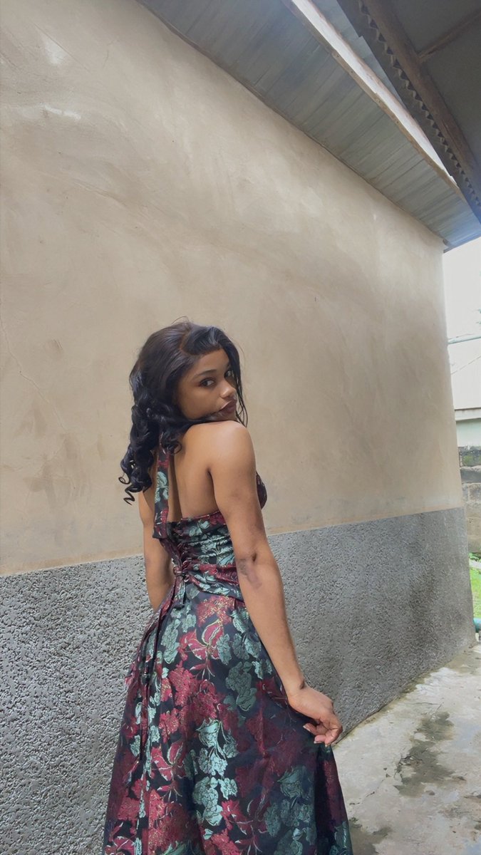 Angies8090's tweet photo. Not your Regular Church Girl 🥹🙂‍↔️😍 

I’m late for church already 😩😩
Our Bus left without me https://t.co/9f7jP5GVgV