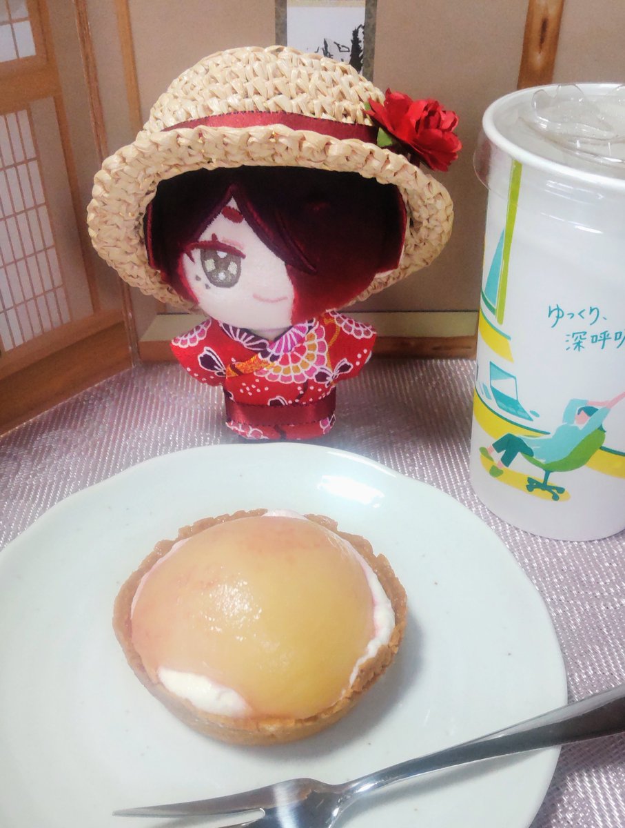tiro0915's tweet photo. ローソンの桃タルトだよ～🍑✨ https://t.co/jOJzrE7KwP