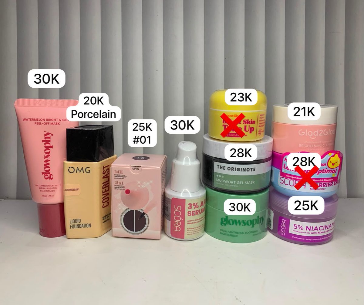 Fiodss's tweet photo. Hi guys aku jualan skincare bodycare makeup eyelashes new sealed underprice harga sudah inc all via oren bisa cod juga bisa dicek cek ya barangkali ada yg berminat 😍🙌🏻 https://t.co/OmfKYoJL8Y