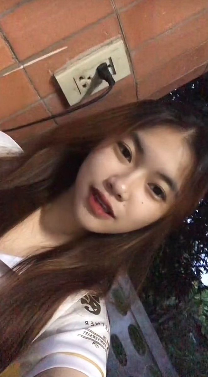 Nunulny's tweet photo. อยากกินของเผ็ด…ต้องมาเด็ดหนู https://t.co/4IkLp58TKE