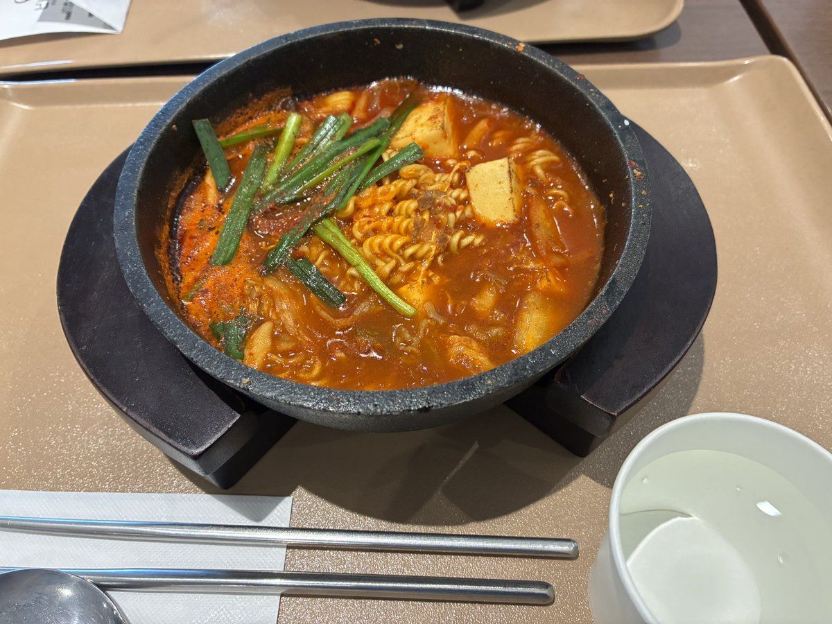J31eOrvm6Ch6Exp's tweet photo. お昼ご飯いただきます😊 https://t.co/cQg7dePPbA