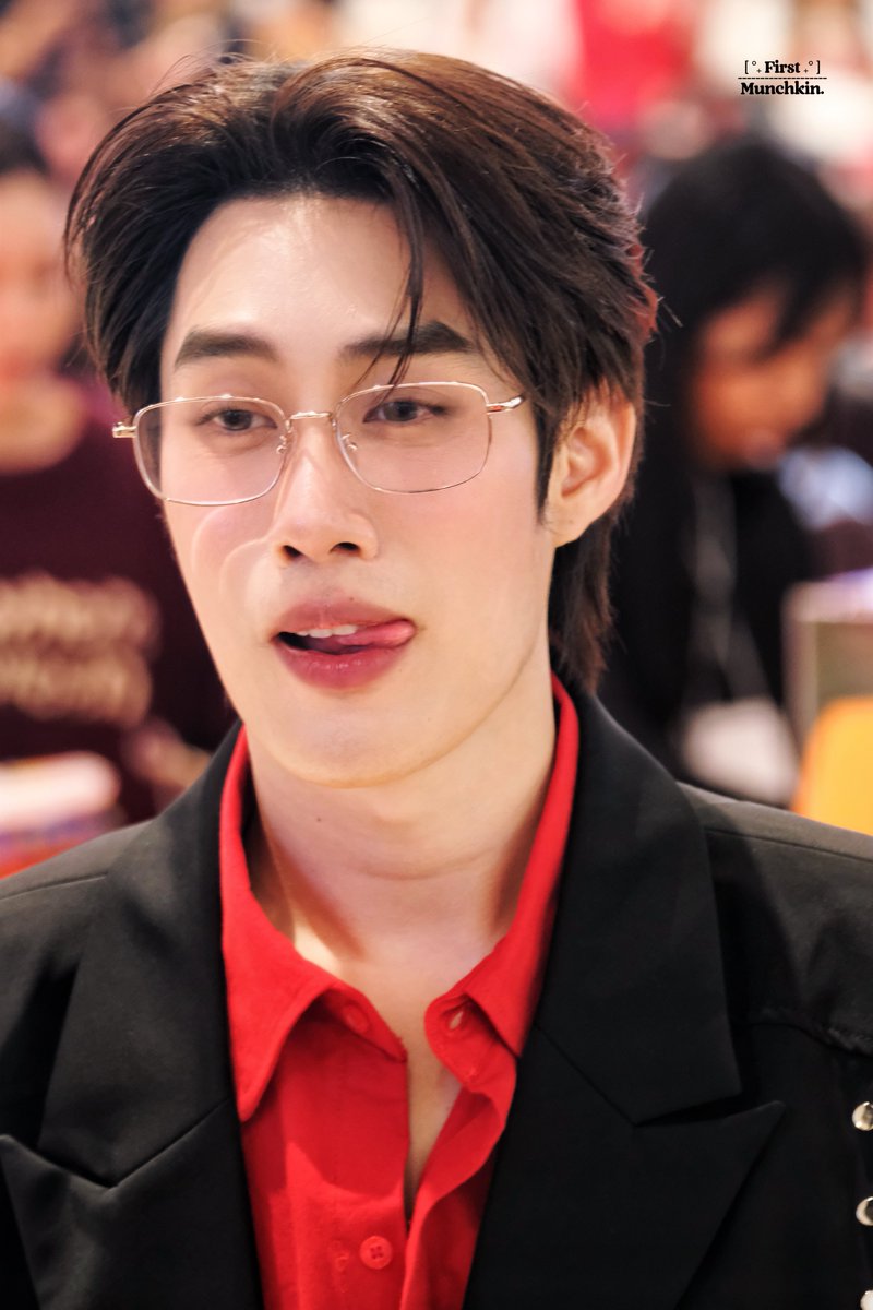 1stmunchk's tweet photo. 📸 : 𝟭𝟵•𝟬𝟳•𝟮𝟲 | 𝗧𝗵𝗲 𝐌𝗮𝗹𝗹 𝐁𝗮𝗻𝗴𝗸𝗮𝗽𝗶
🐰: #TLE_mtm

• แพรวพราวไปป่าวเตงง 😳

TFO x ENTREE MEET &amp; CHIPS
☘︎ #EntreexTleFirstone
☘︎ #EntreeProteinxTFO
☘︎ #1stMunchkSnap https://t.co/RVpPg4gNRW