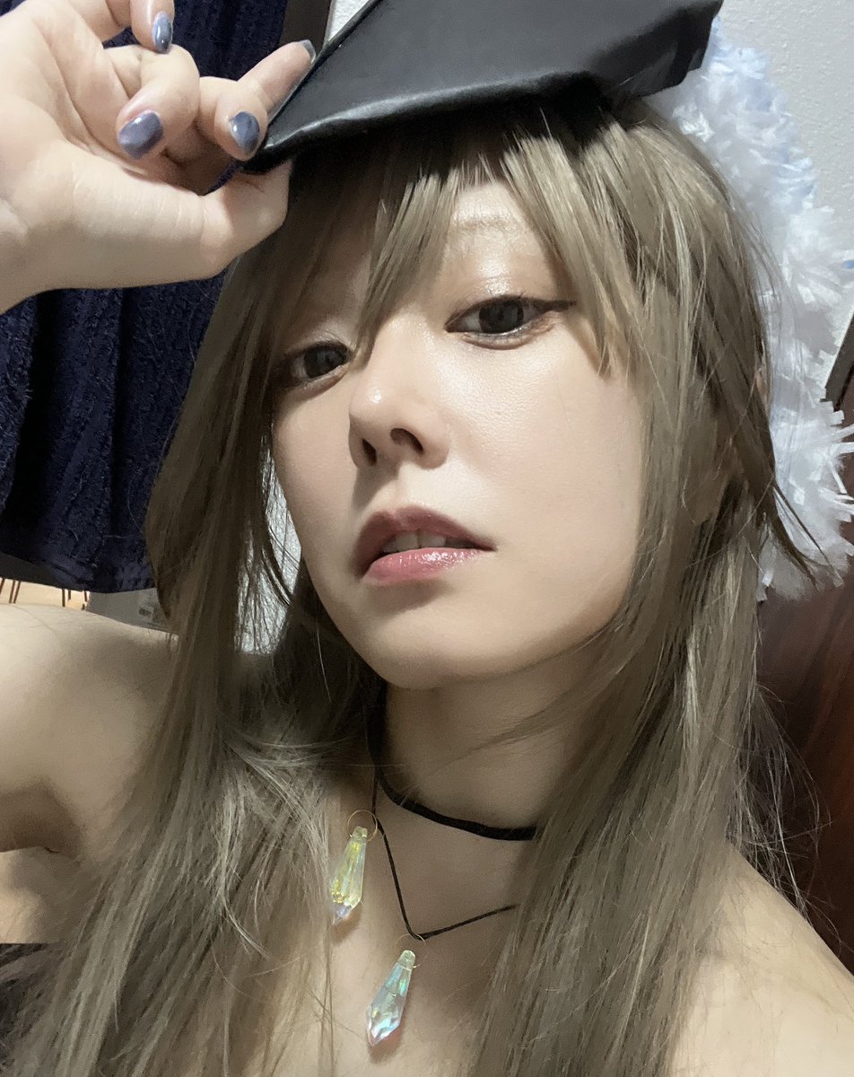 sksansan's tweet photo. ニンマス3.5周年おめでとうです!!
霜刃・伊鶴の鶴冠とチョーカーを作製して、
ぷちですがコスプレました👑🪽

人気賞狙ってます(  ᴗ  ̫ ᴗ  )
いいねRPたくさんお願いしますっ🩵🩵

#忍者マストダイ夏祭り #忍者マストダイ
#ニンマス #忍者創作プロジェクト https://t.co/ZEgTCHgmsE