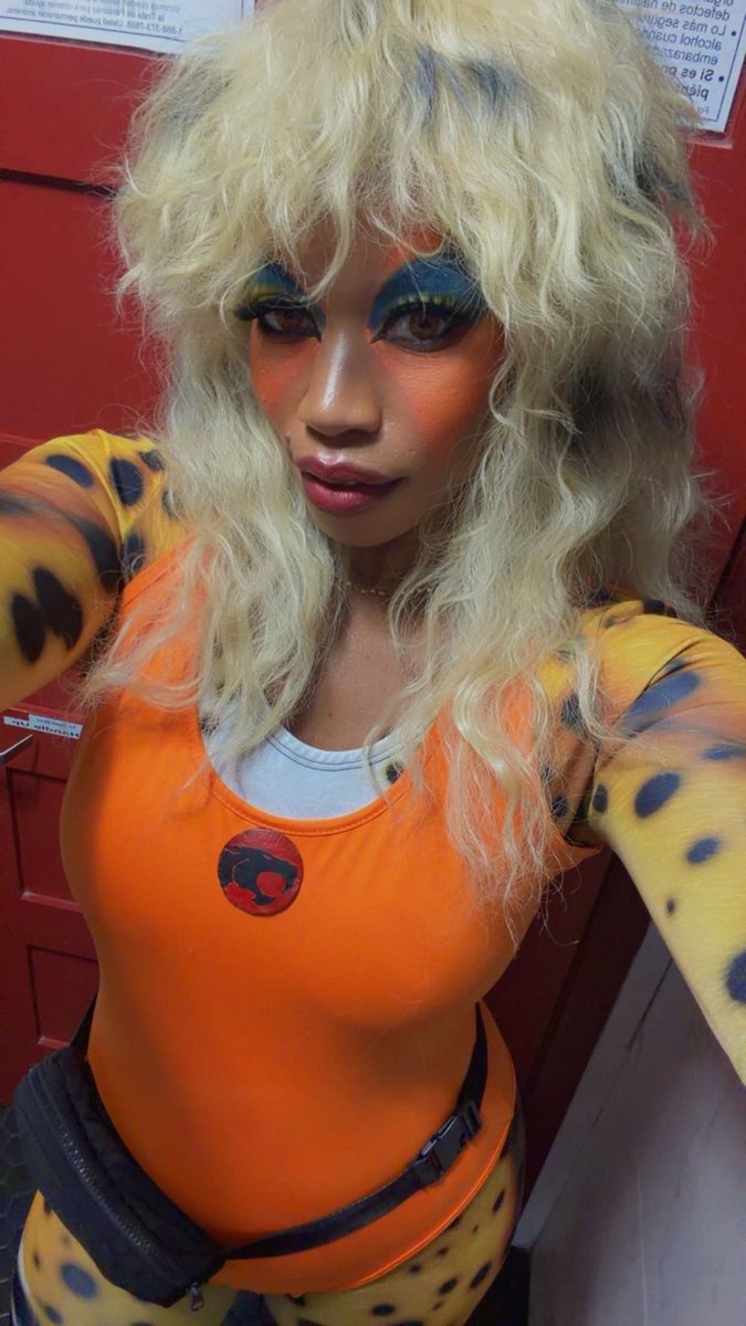 Coffeecospayer's tweet photo. East Texas Comic Con day 1 cosplay 🐆 https://t.co/6ovAIDgYAK