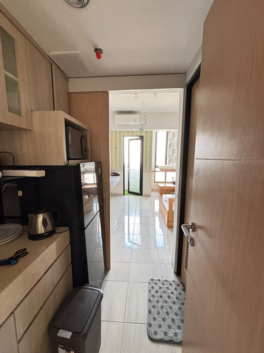 an_cenora's tweet photo. halo warga temcy 🙌 yang masih bingung cari tempat singgah atau kos bisa ni, aku ada apartemen alton deket bnget sm muladi dan 📍cuma 5 menit kekampus. 
for more detail boleh tanya tanya https://t.co/7kid3LziO2