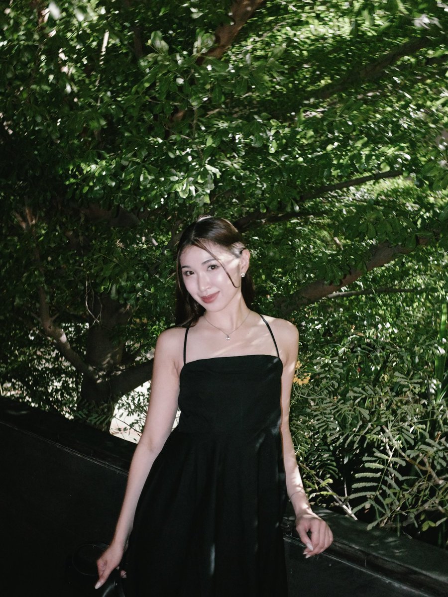 ellawvny's tweet photo. istg @_shanindira in a black dress will always be my weakness 

I MEAN LOOK AT HER https://t.co/HIJSTfWDIn