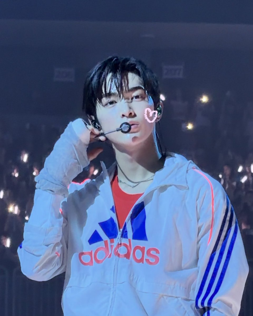 melonnsukidayo's tweet photo. 폰내림콘 2일차 막콘까지 끝~~~ ㅠㅠ https://t.co/oi4NaFaRLB
