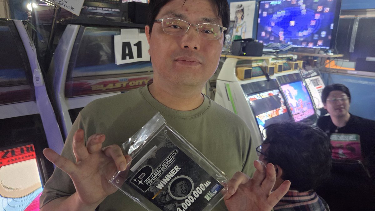 public_bigone's tweet photo. 本日行われた『ストリートファイターZERO3プラチナリーグ』優勝は 青汁(ナッシュ) 選手となりました。おめでとうございます!次回は8月16日(日)開催となります。 https://t.co/fBzGYI4CFU