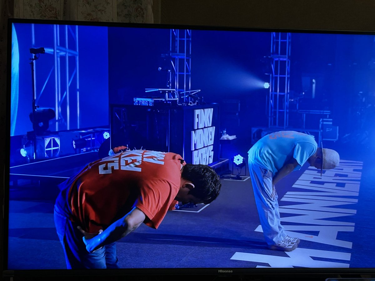 k_aka_m's tweet photo. U-NEXTのファンモン20th LIVE配信！

最近ストレス半端なくて結構辛かったけど、このタイミングで今年のLIVEをまた見れてストレス発散になったし、会場にいる時と家で見る時とで感情が違すぎてヤバかった！

期間内はたくさん見てストレス発散しよう！
とりあえず、楽しい時間でした！！

#FMB20th https://t.co/4bMU6X3taR