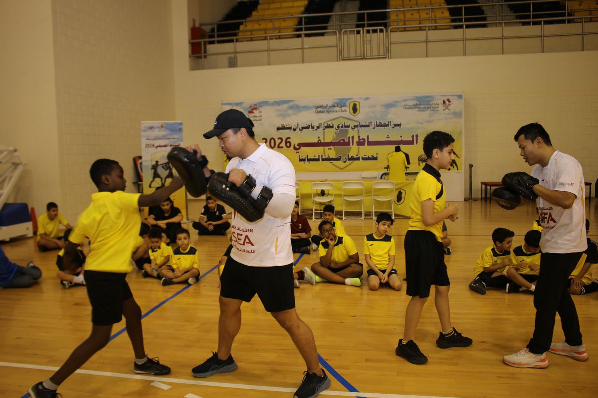 qatarsc61's tweet photo. ضمن برامج الشراكة المجتمعية وتحت شعار #صيفنا_لشبابنا. وبرعاية إدارة المراكز والهيئات الشبابية نظم الجهاز الشبابي بنادي قطر الرياضي بالشراكة مع الاتحاد القطري للرياضة للجميع #برنامج_الدفاع_عن_النفس_ماي_تاي. وبدوره ثمن رئيس الجهاز الشبابي جهود المنظمين وتنمى للشباب التقدم والرخاء https://t.co/s6772I06Sk