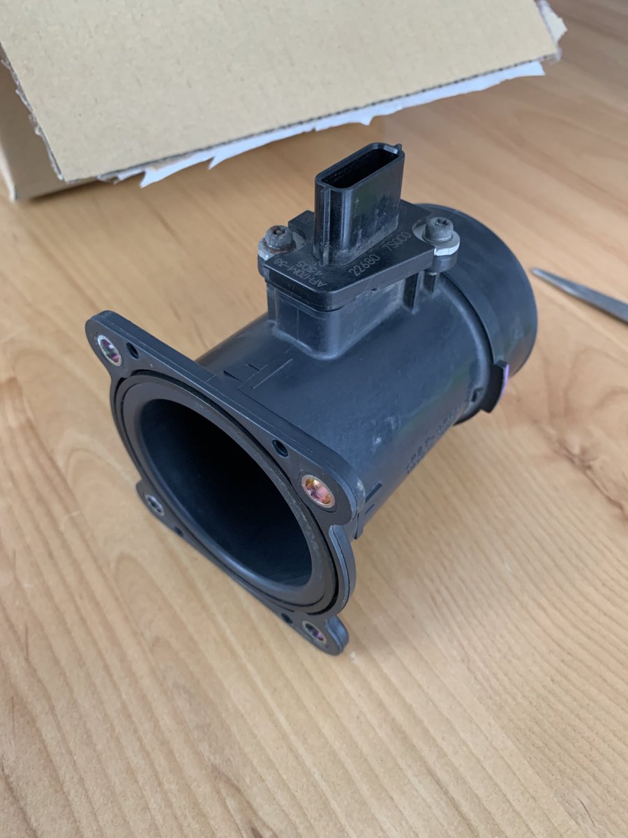15unk_'s tweet photo. とりあえず買ってみたY11ウィングロードエアフロ🤔 https://t.co/gCbBvyHVt1