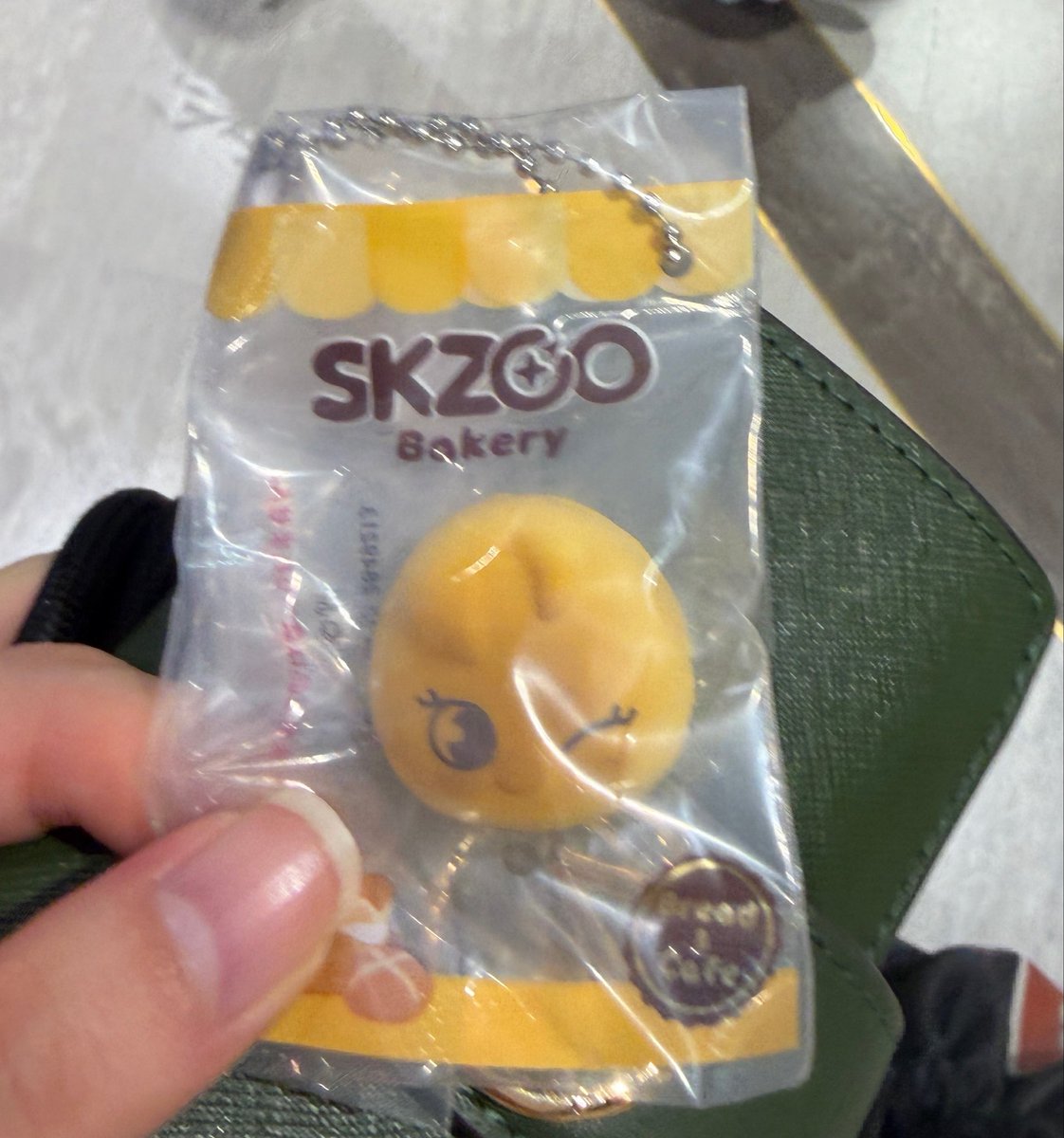 mi_huns2's tweet photo. StrayKids スキズ SKZOO ベーカリーチャーム ガチャ 交換 スクールバス フィギュア ガチャ 

譲 スクールバス▶︎チャンビン ジニレット ハンクウォッカ
    ベーカリーチャーム▶︎ポガリ

求 ウルフチャン
💬スクールバスは1つのみウルフチャンと交換

郵送📮にて交換 https://t.co/RvslAA4lsA