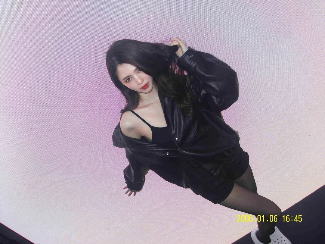 kdu_daily's tweet photo. #Hansohee one of the most beautiful actress. #fasion https://t.co/Vq2FZUtHI1