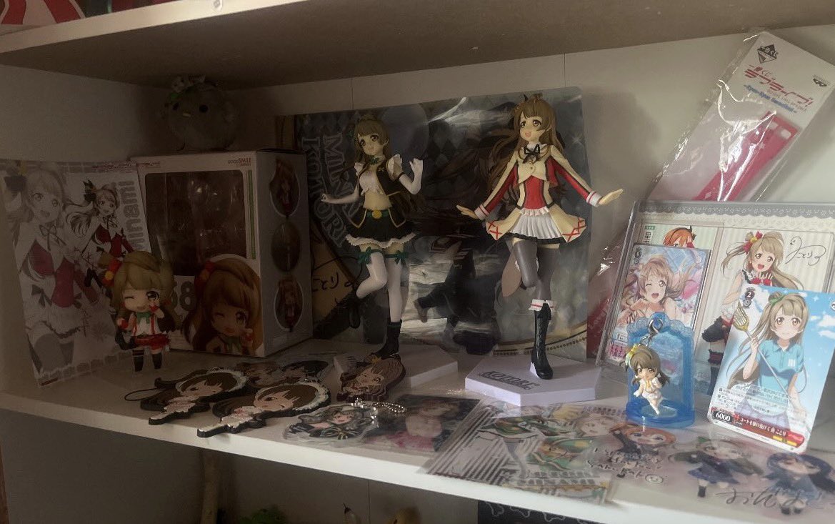 spicaterriblee's tweet photo. Digital Kotori shrine (・８・)
I'm angel or rei! Ive been into love live since around 2021 but ive known about it for years. μ's and Liella are my favorite groups! my best girls are Kotori, Yohane and Natsumi!

I collect love live merch! I'm the owner of a tera neso:3
#lovelive https://t.co/sOlV6FR7y4