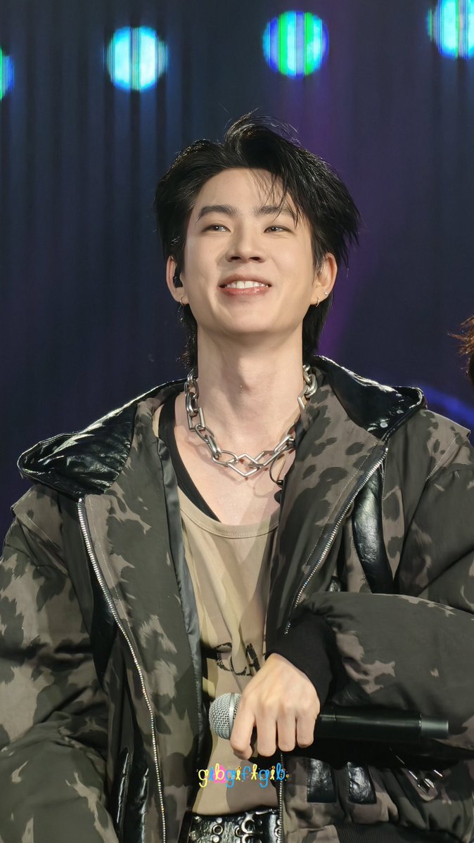 __noon46's tweet photo. แล้วใส่คอนเท็คเลนส์ด้วย โครตจะหล่อ โครตจะอันตราย กุตาย พี่ออฟหล่อเกินนน😭😭😭😭😭

#ออฟจุมพล #OffJumpol https://t.co/Tv5gApxp5F