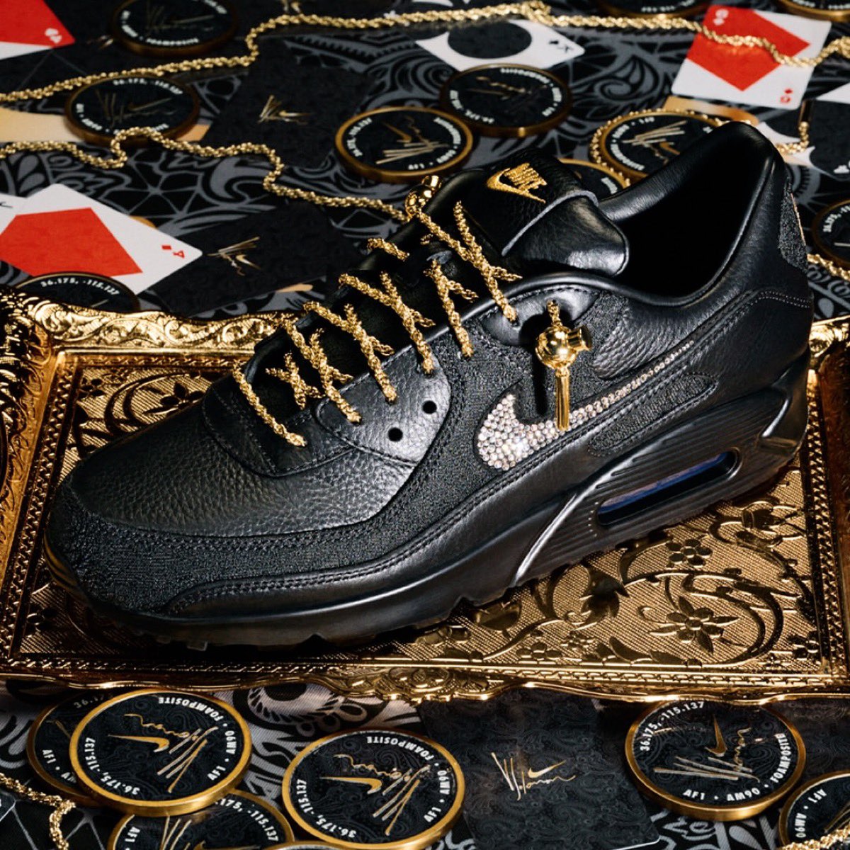 uptod4te's tweet photo. Victor Solomon x Nike “Trophies Black” Collection が現地時間7月22日よりSNKRS USでも発売 ［IR2076-001 / IR2074-002 / IR2077-001］【 ヴィクター・ソロモン ナイキ トロフィーズ ブラック ゴールド エアフォース1 エアマックス90 エアフォームポジット 新作 】
https://t.co/0zaRyIui9G https://t.co/VaSO6zCeLv
