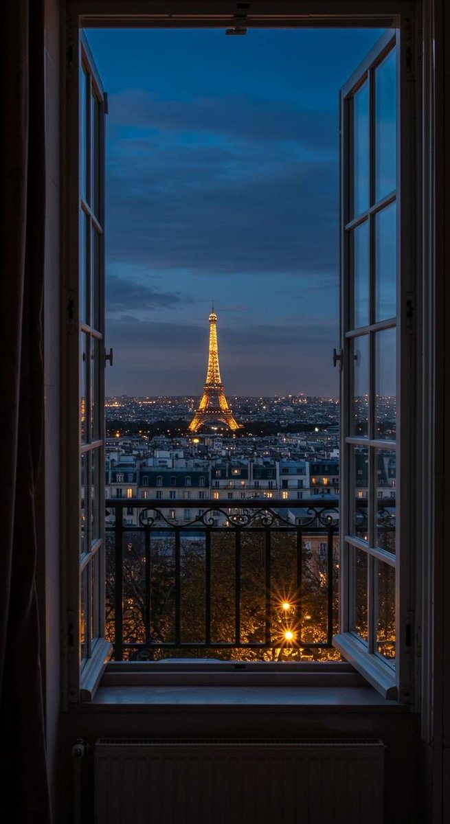 flower6260's tweet photo. Paris night view https://t.co/GGElJIWZ1j