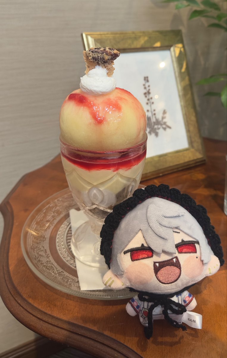 _Fairydust_241's tweet photo. 今日はなつめちゃんと遊んでもらってきました〜！
パフェ柄でパフェを食べに行くという実績解除をする予定だったんだけど、私がいちご柄をお迎えしたので見てみてしたくて新しいの卸しました🍓❤
お誕生プレゼントもいただいて本当にいつもありがとぉ🥰✨ https://t.co/M5QYM7s2PE