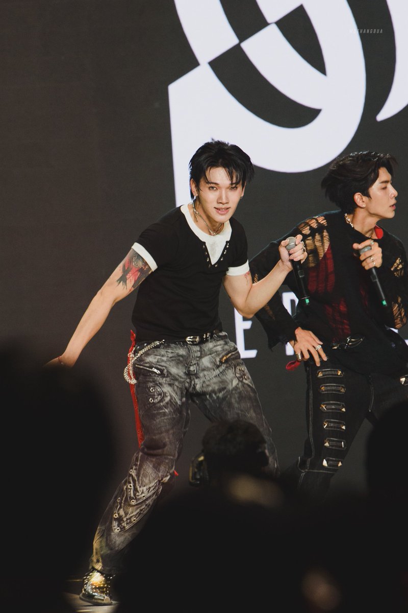 mdthangbua's tweet photo. รุ่นพี่คนนี้เต็มที่มากค่ะ

PERSES AT STAGE SHOWDOWN

#StageShowdownxPERSES
#KRITTIN_PERSES 
#PERSES #PERSES_TH https://t.co/Gi8uBPrUgA