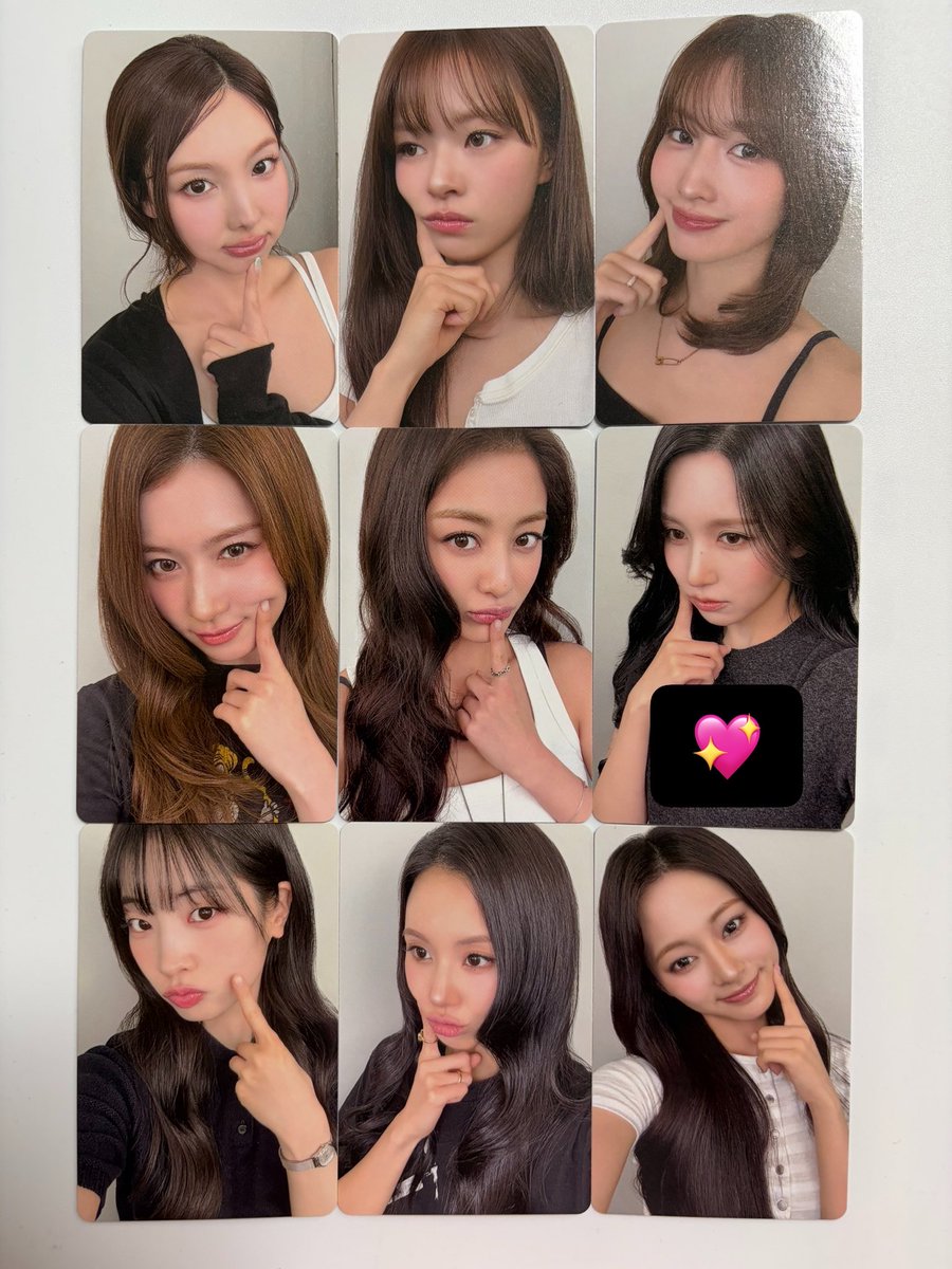 ltll_t's tweet photo. @twteen913 検索から失礼します。1枚目の💖つけたものを求めているのですが、2枚目から交換可能なものございますか？検討よろしくお願い致します🙇‍♀️ https://t.co/cfYzcq5dVK