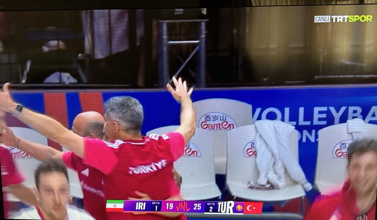 hypatia414's tweet photo. Biz voleybol ulkesiyiz🧿 https://t.co/0nHvhhE8jQ