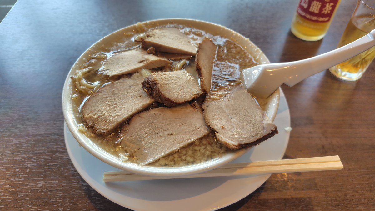kazuendou's tweet photo. 新潟観光中。本日は燕背脂ラーメンの元祖、杭州飯店でラーメン食べてからの、弥彦神社へ🏍️
奥の院にも行ってみたのですが、ミニ登山でした。脚が張ってる💦 https://t.co/qxfyE0aplK