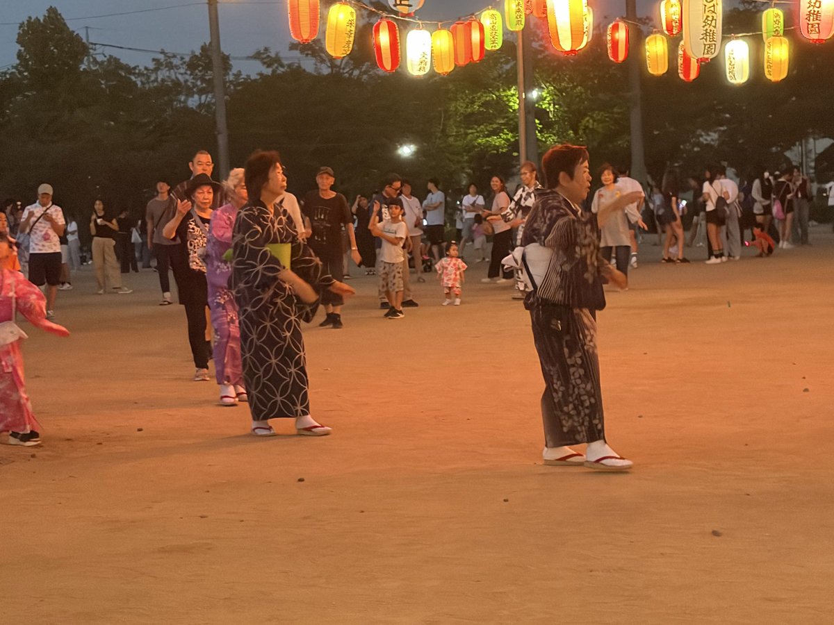 shibashimo's tweet photo. 盆踊り２日目
今日も多くの方に参加いただき、ありがとうございました。天気にも恵まれ、無事執り行うことができました。
来年も開催予定です。ご来場お待ちしています。
#芝下町会
#盆踊り https://t.co/geJxv7rvtp