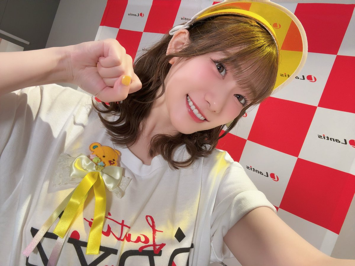 okasakimiho_PR's tweet photo. 怒涛のポスト失礼しました🙇‍♀️
たくさん知り合いの方に会えて嬉しかったです！

これは衣装さんがアレンジしてくれた可愛いランティスくまさんTシャツ🧸(みほ)

#LantisDAYZ https://t.co/VoEBTvwCr7