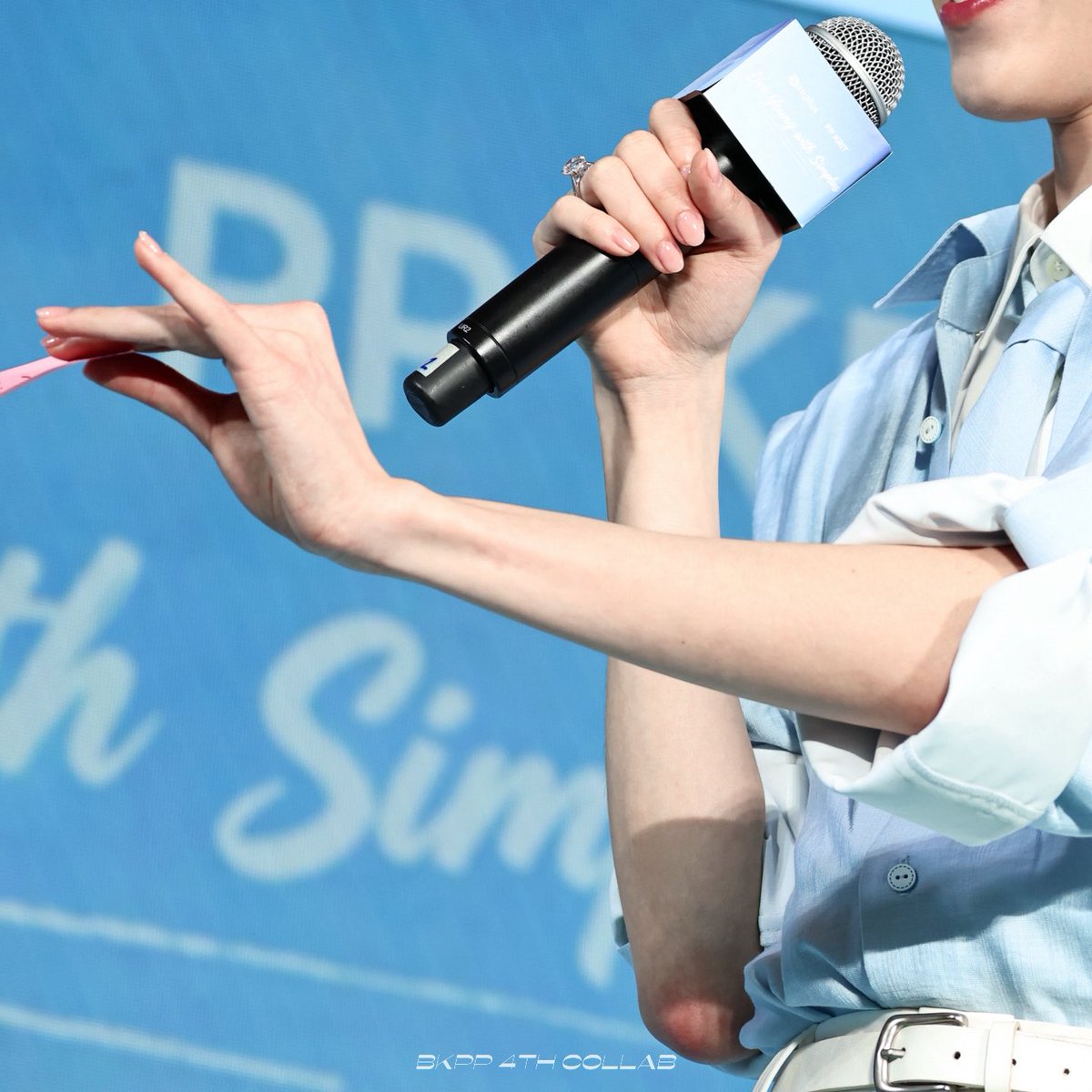 BKPP4THCOLLAB's tweet photo. There is no imperfection anywhere🫠👅👅👅👅👅👅👅

#SimplusxPPKrit 
PP KRIT LIVE YOUNG WITH SIMPLUS
#LiveYoungWithSimplus
#Simplus5years
#PPKritt https://t.co/ZAglmO1NWD