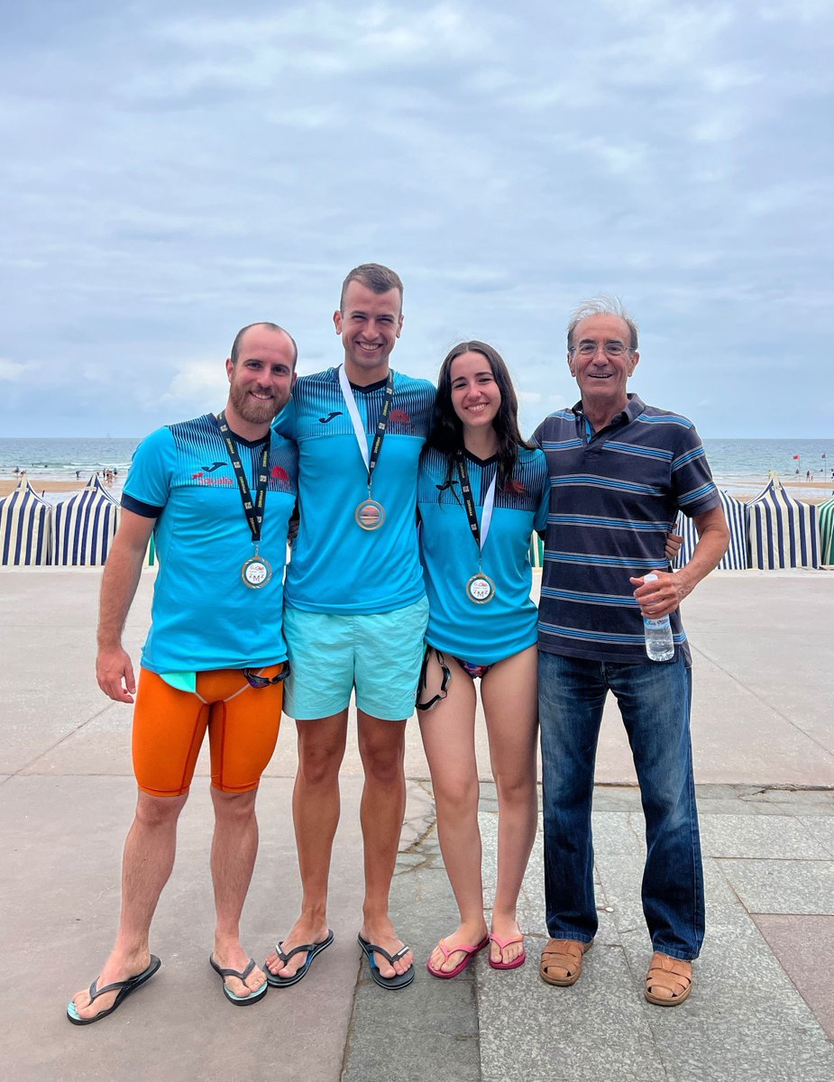 cnrivalia's tweet photo. Nuestros nadadores en los 5000 metros TRAVESÍA ZARAUTZ - MOLLARRI - ZARAUTZ (ZMZ)
54ª edición limitada 400 nadadores
Víctor Sacristán, Miguel Uribe, Ismael Antoñanzas, Esther Uribe👏👏
Manuel Hernández IMPRESIONANTE! NOVENA POSICIÓN 💪💪 🔝🔝
#OpenWateRivalia 
A por la (GZ)🌊🏊 https://t.co/nC2t5ZgrQG