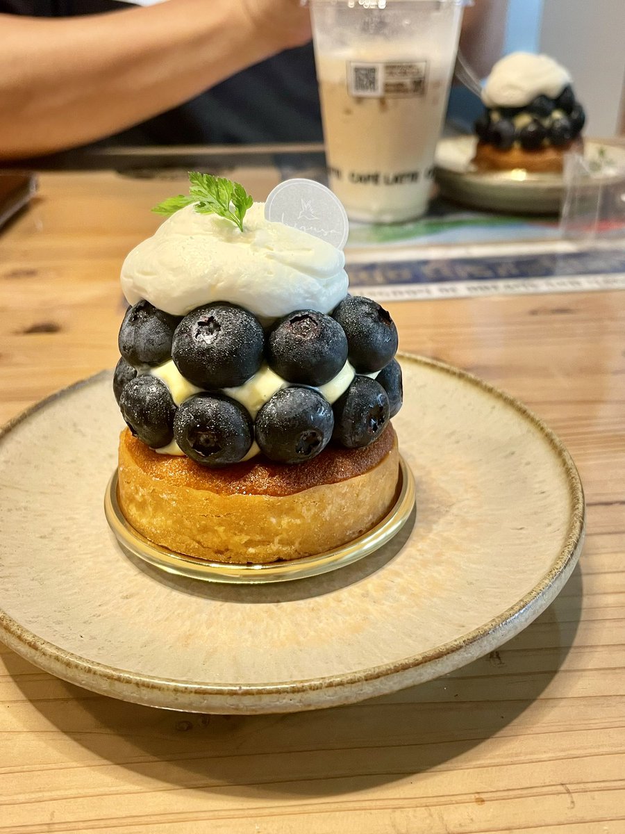 XY4tbUP3AE38648's tweet photo. 仕事復帰して1週間 𓂅
ご褒美にケーキ🥹♡
だいすきなお花屋さんに続き、
だいすきなケーキ屋さん🫶🏻
そしてパパが息子を連れて
義実家に行ってくれたので、
ひとりでもくもくトレP課題 🐨ᝰ✍︎꙳⋆
2日間もくもく会でFBもらいすぎて
訳わかんなくなってきたw
#SHE捗 #SHElikes #トレPデザイン https://t.co/NNLARSnYtd