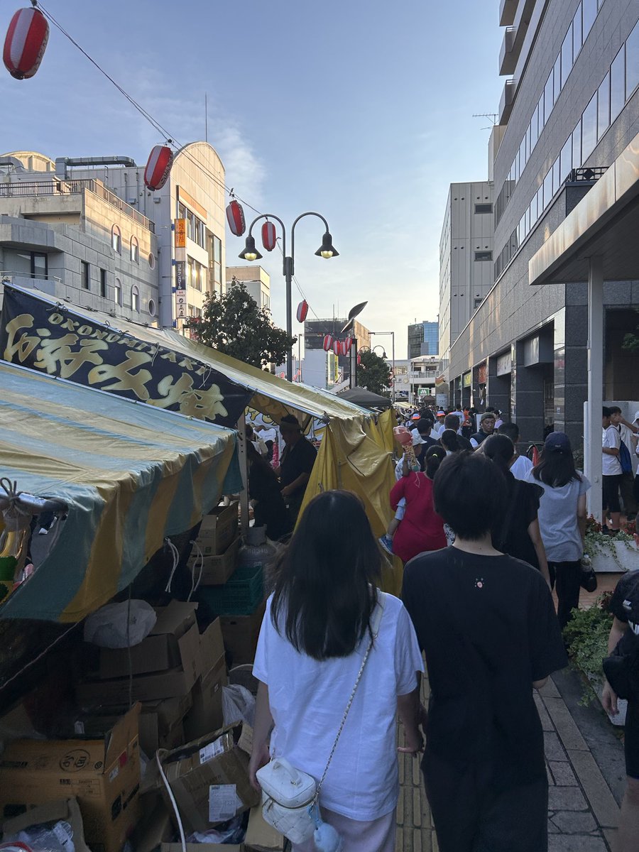 T_noonep3452's tweet photo. 地元の祭りのせいで遅刻が確定した https://t.co/B4Q2VXXD7b