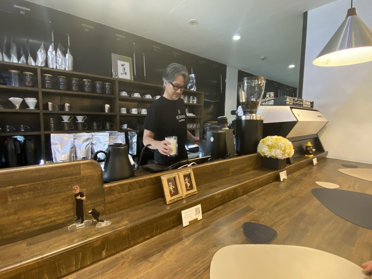 toritenbmen_15's tweet photo. @ken1_king 
Kibou Coffee
やっと行けました〜🥹

とても居心地の良い空間と時間でした✨

安部賢一さんとも久しぶりにお会いできてめちゃくちゃ嬉しかったです☺️

家でもオリジナルブレンドの珈琲を楽しみます😄

また必ず行きます！😆

#安部賢一 #kiboucoffee #大分カフェ https://t.co/lzfHkucQvg