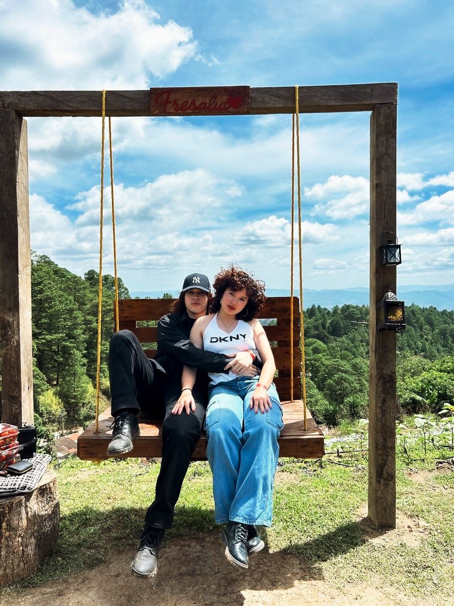 marcoanarchy's tweet photo. at the farm with the fruit and my lady.🤓🍓 https://t.co/kjkTUUx7YW