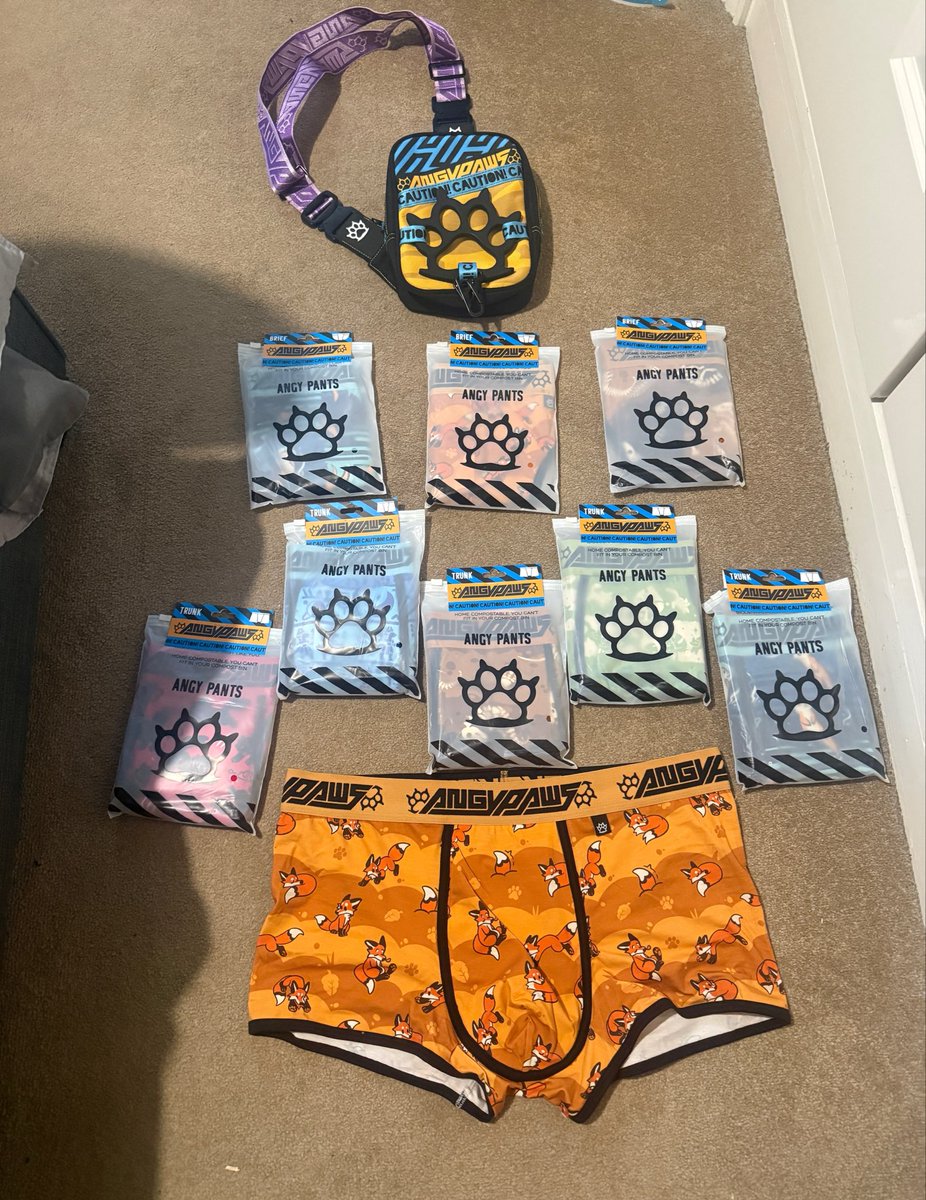 EthanTheOtter's tweet photo. Hehe.. undie pics incoming 😇 https://t.co/vNTWXUNa8w