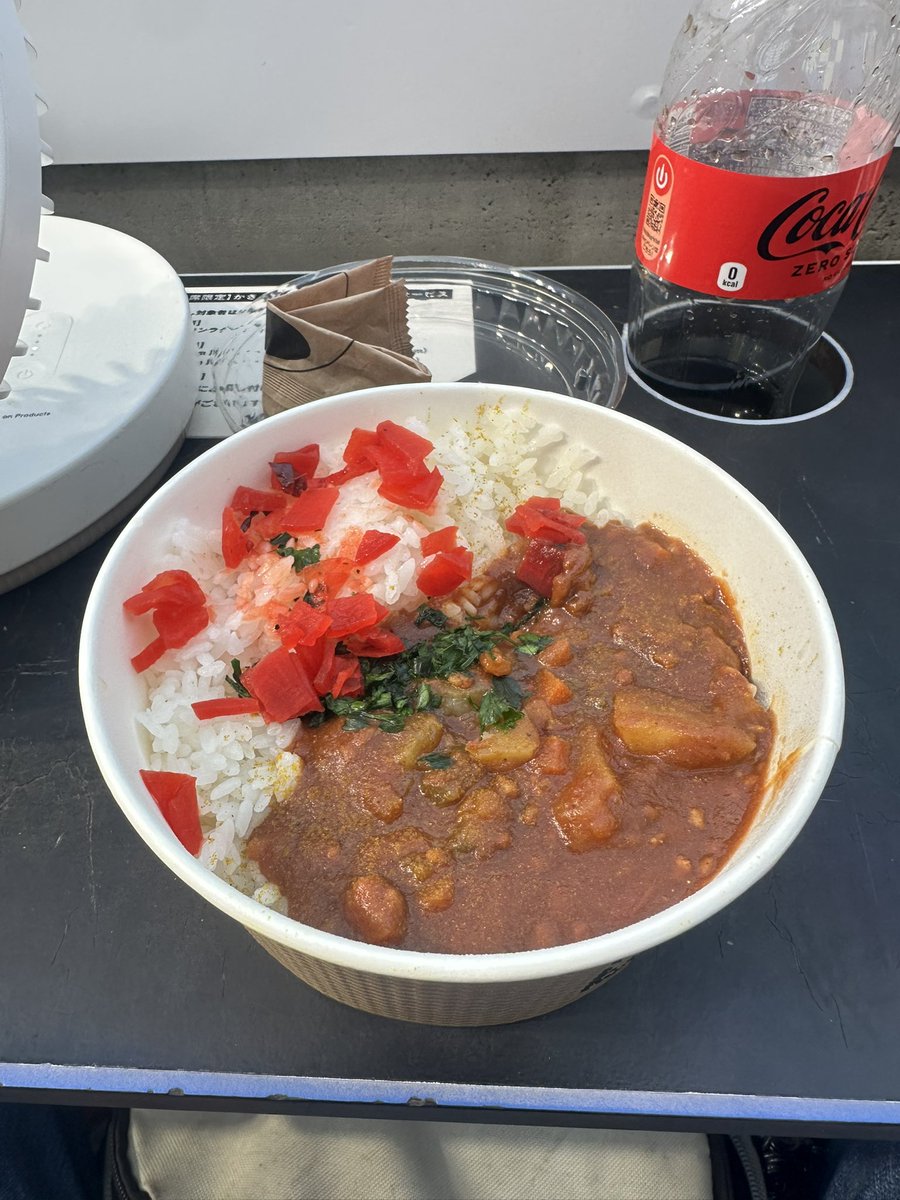 2337clm's tweet photo. 24個目&amp;30杯目
ホットサンド内容量が減ったわけではありません。
カレーは買ってはいたものの久しぶりに食べました（笑） https://t.co/DP1efzzVRS