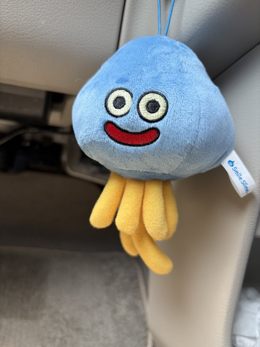 0Kkkkey's tweet photo. ついでにスクエニのポップアップストア寄ってきた！ https://t.co/DtOPjettE3